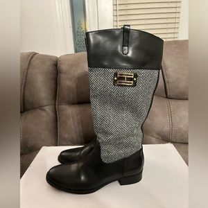 Women’s Tommy Hilfiger Valour Black Boots. Size 10M. Good condition!